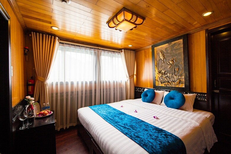 Swan Cruises Halong