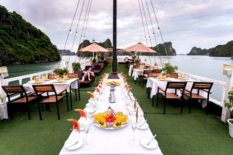 Swan Cruises Halong