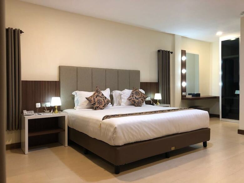 Hotel Grand Harvest Resort And Villas