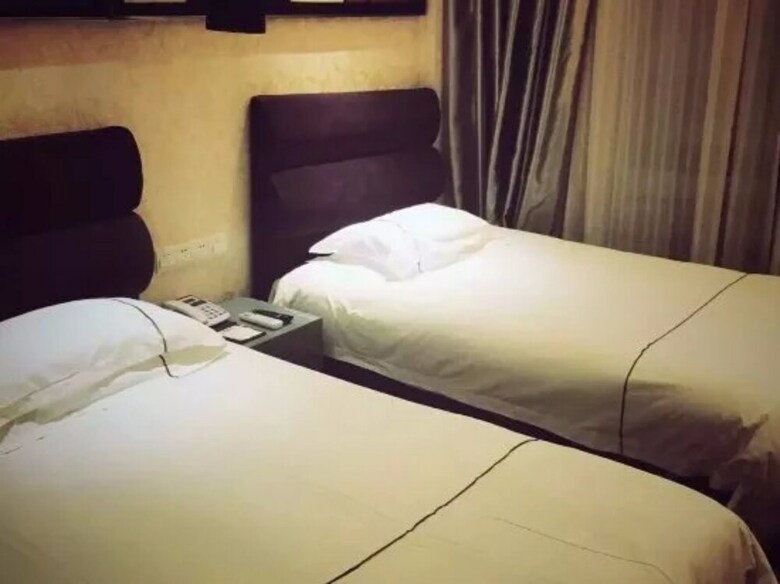 Yiwu Bai Heng Hotel