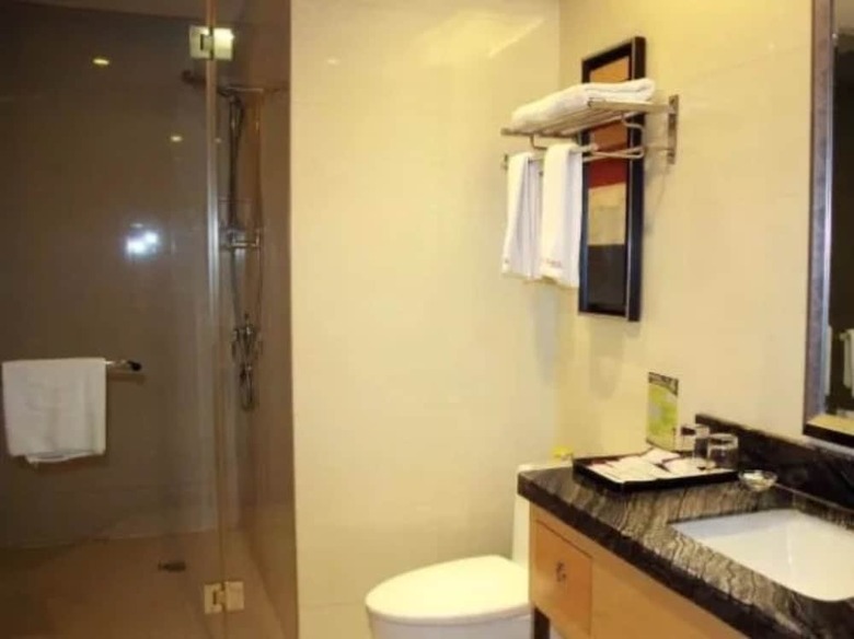 Yiwu Bai Heng Hotel