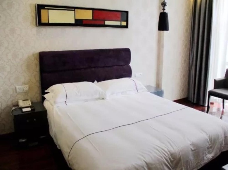 Yiwu Bai Heng Hotel