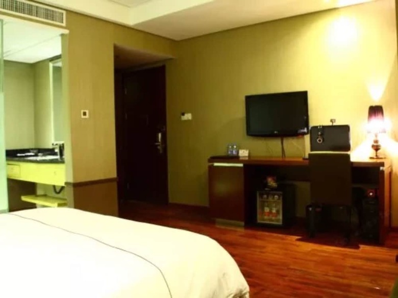 Yiwu Bai Heng Hotel