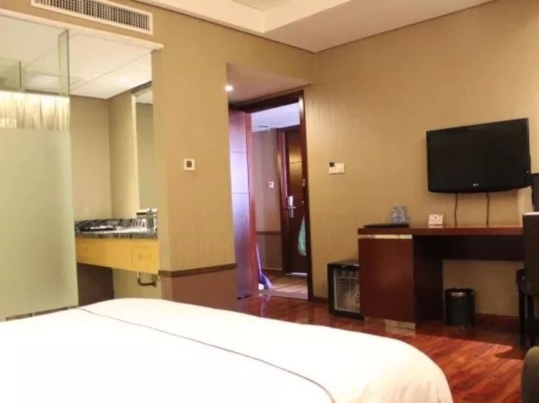 Yiwu Bai Heng Hotel