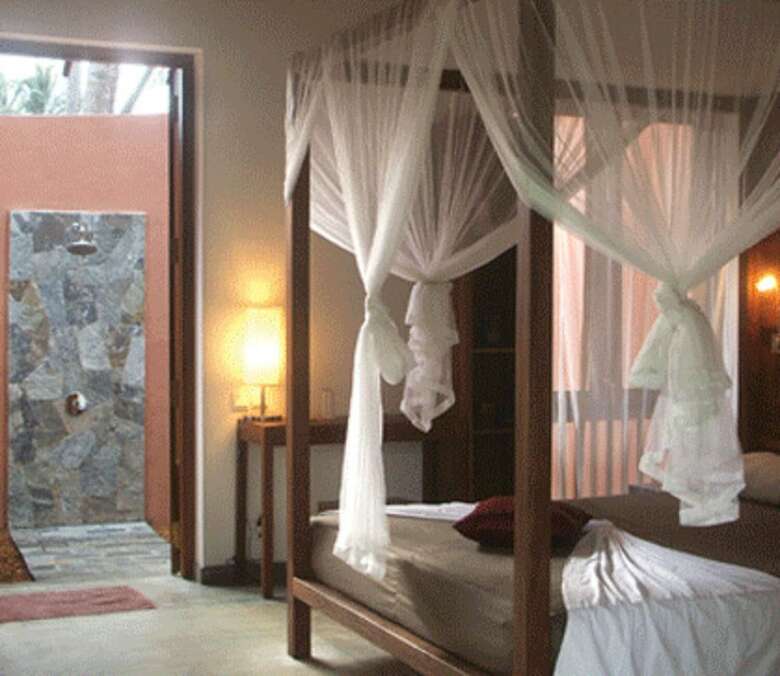 Hotel Sanjis The Seaside Cabanas