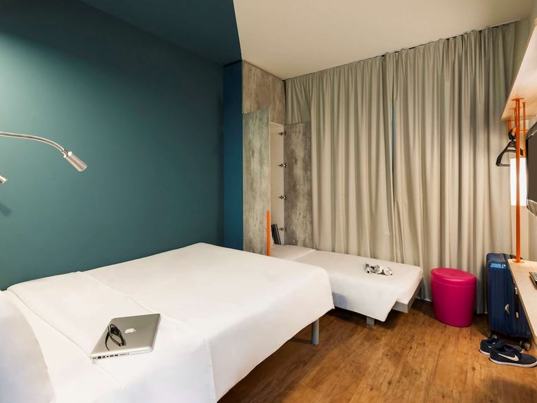 Hotel Ibis Budget Navegantes Itaja�