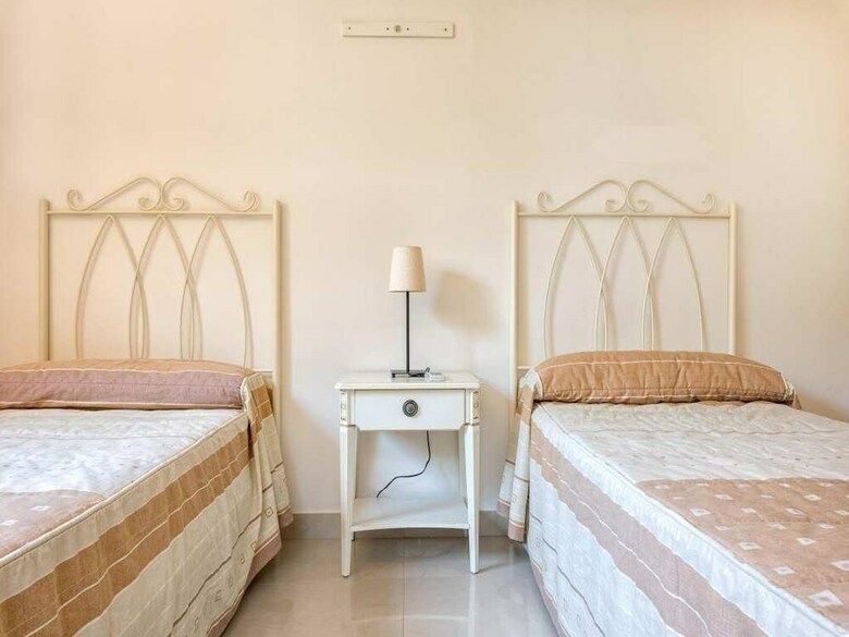 Villa Espa�a