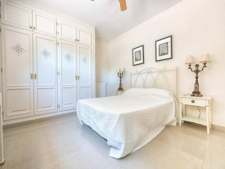 Villa Espa�a