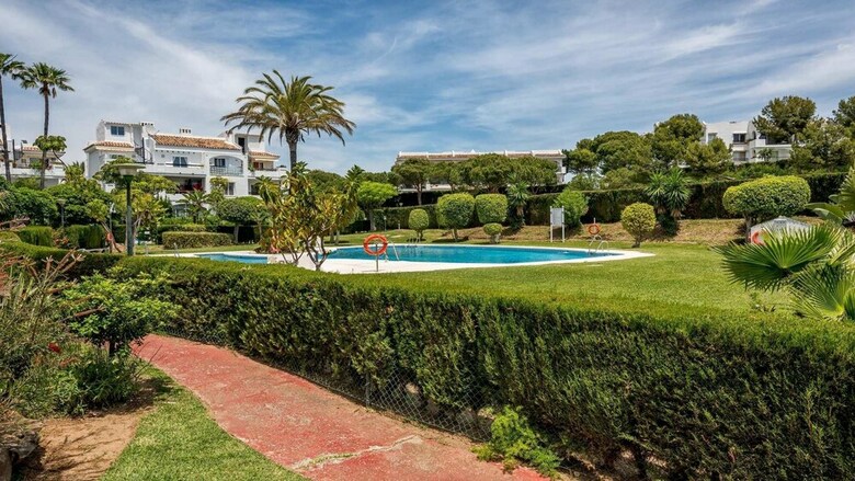 Apartmentos Albamar