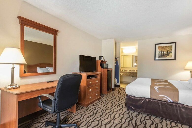 Hotel Quality Inn Charleston I-57