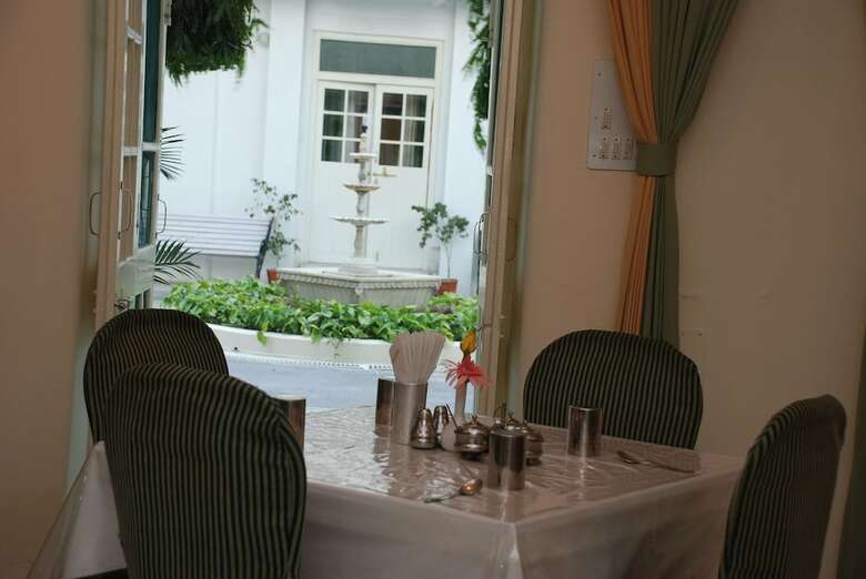 Garden Hotel