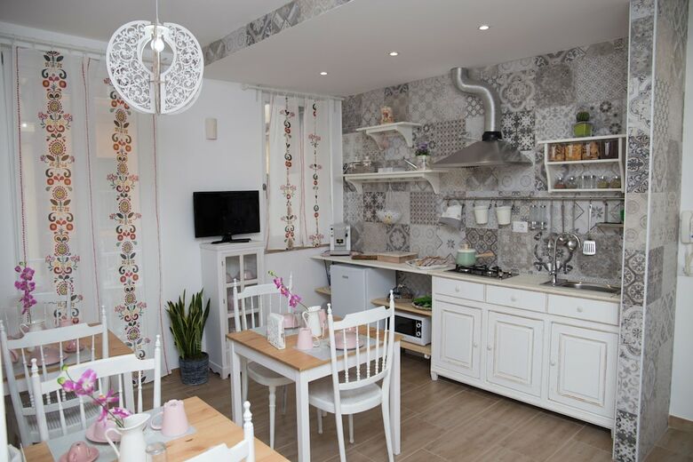 Dafni - Shabby Chic Guesthouse