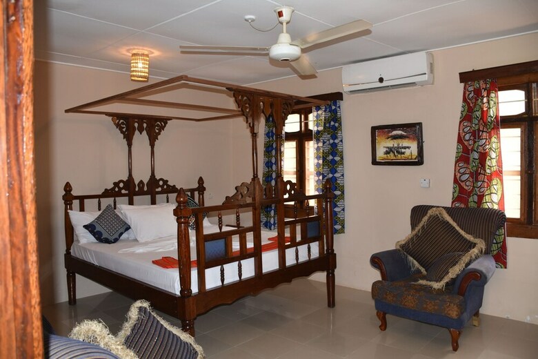 Pwani Silver Sand Beach Hotel