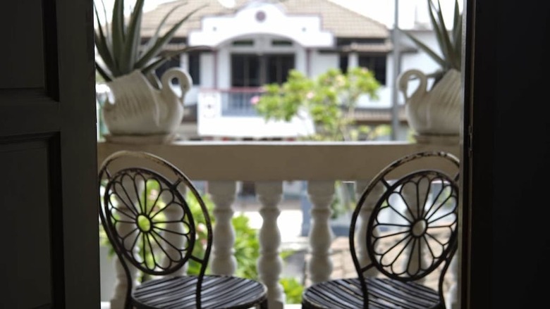Hostal Three Little Birds Home - Hostel