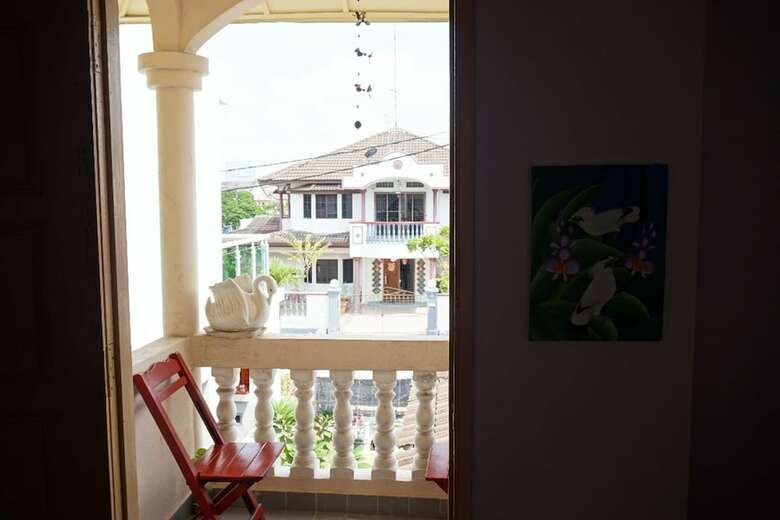 Hostal Three Little Birds Home - Hostel