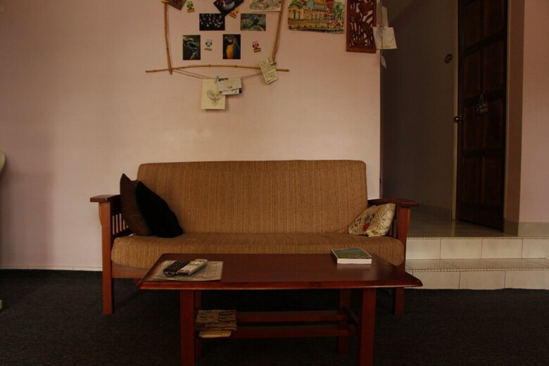 Hostal Three Little Birds Home - Hostel
