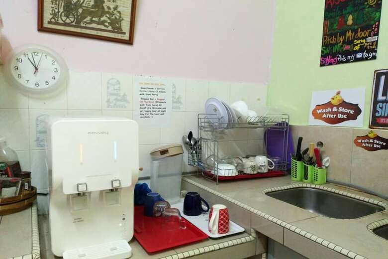 Hostal Three Little Birds Home - Hostel