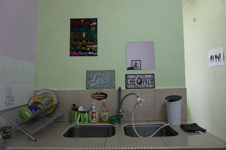 Hostal Three Little Birds Home - Hostel