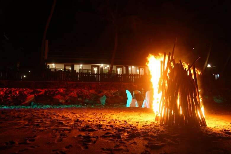 Love Birds Beach Hotel