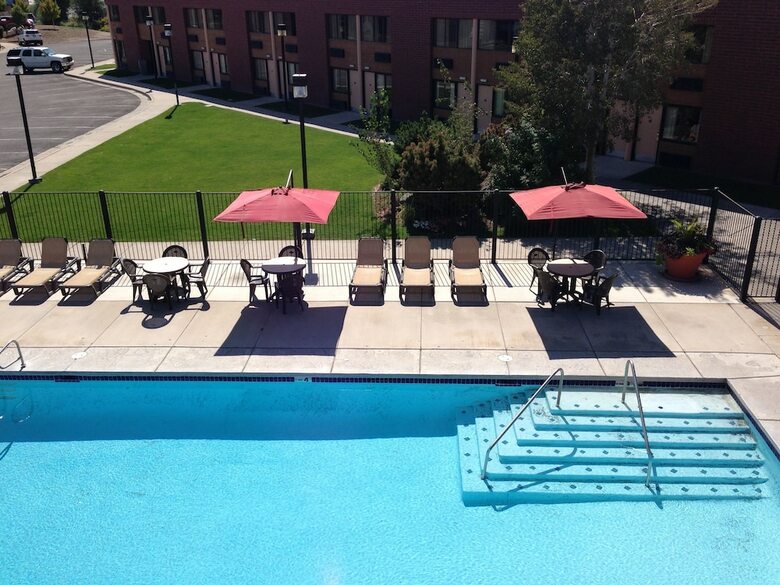 Hotel Ramada By Wyndham Cedar City