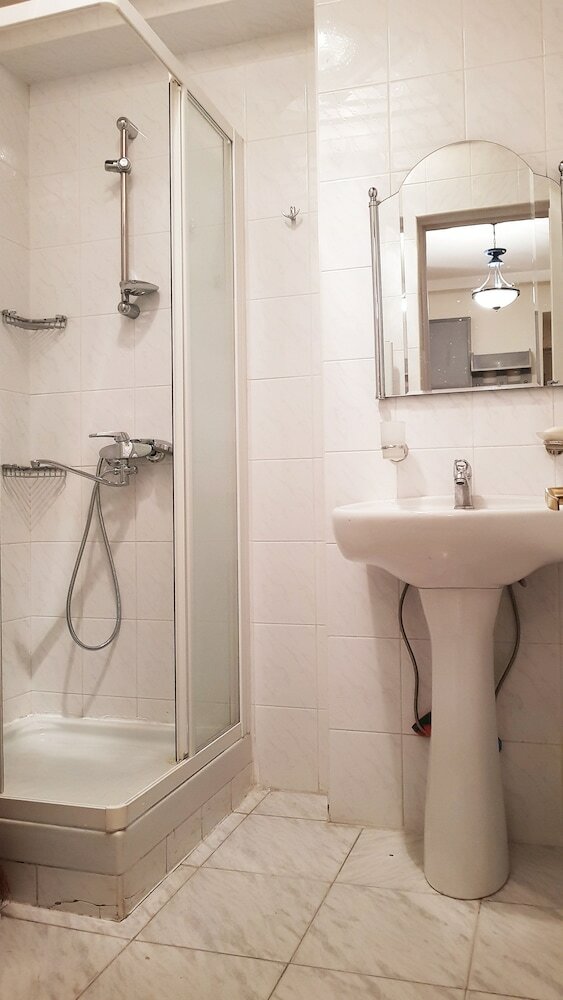 Hostal Friendship Hostel & Tours