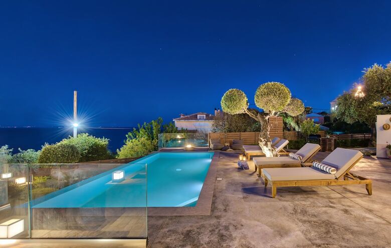 Pasithea Elegant Villa