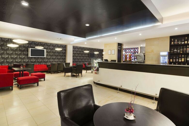 Hotel Ramada By Wyndham Iasi City Centre