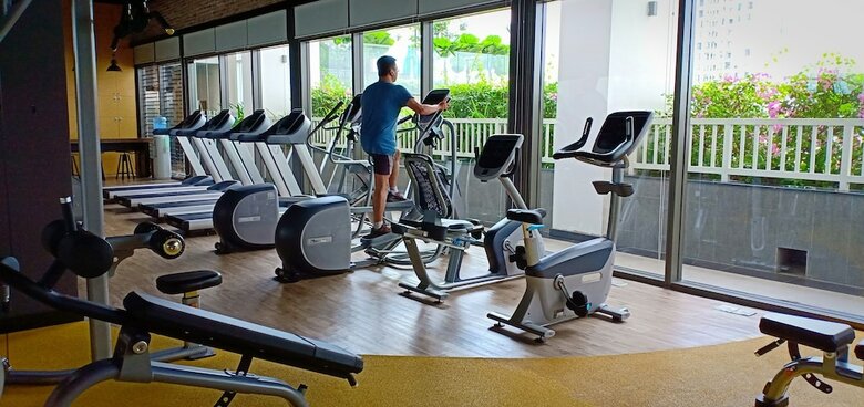 Five Star Studio Apartment Near Airport