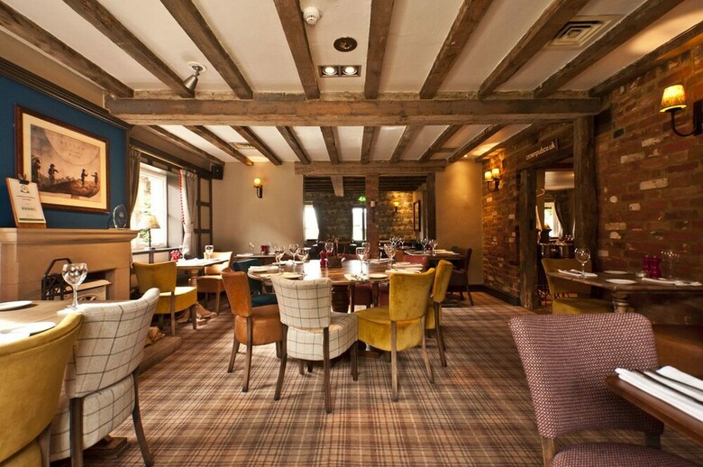Hotel The Crown Pub Dining Rooms