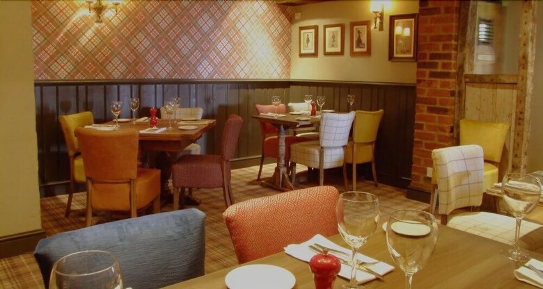 Hotel The Crown Pub Dining Rooms