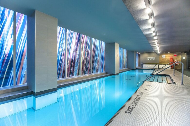 Beautiful Home By Rogers Centre
