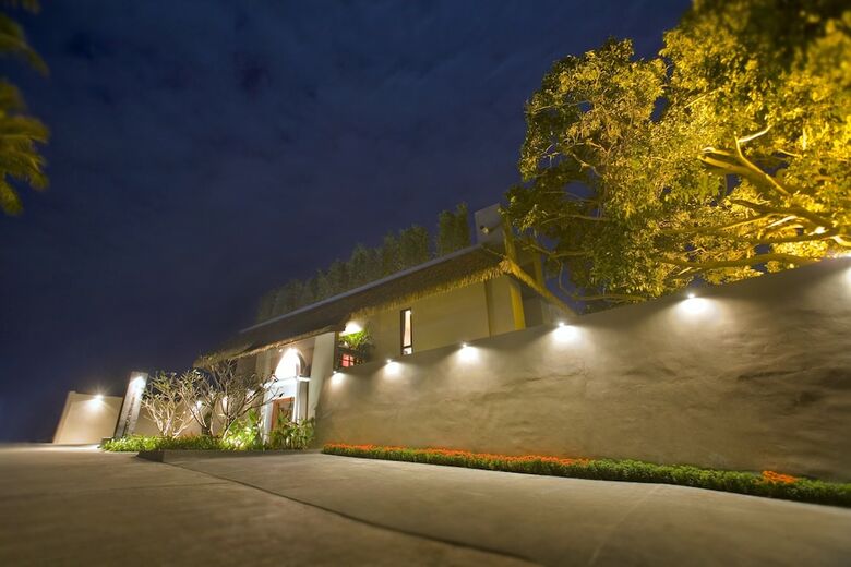 Hotel Serene Retreat And Spa
