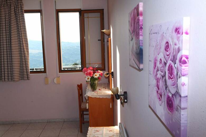 Bed & Breakfast Argiroupolis Maria Rooms