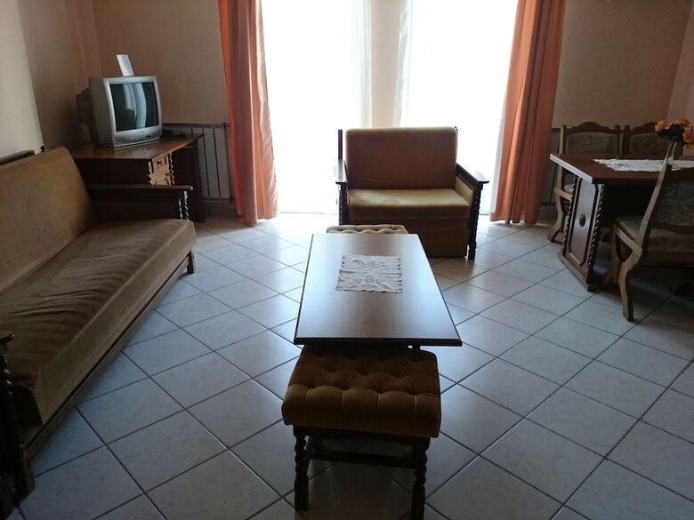 Aparthotel Hotel Happy