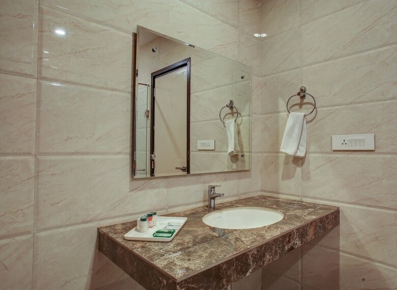 Hotel The Royal Krishna