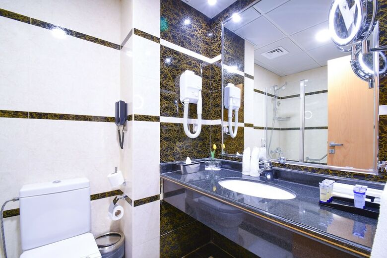 Hotel Golden Tulip Al Mektan