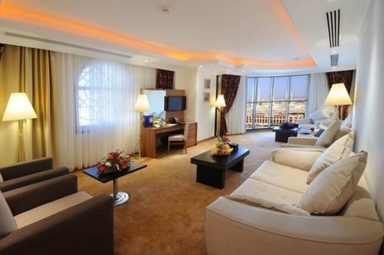 Hotel Golden Tulip Al Mektan