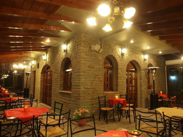 Hotel Archontiko Tzoumerkon