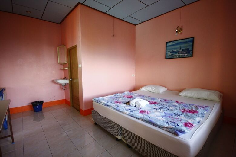 Hotel Giant Bungalow