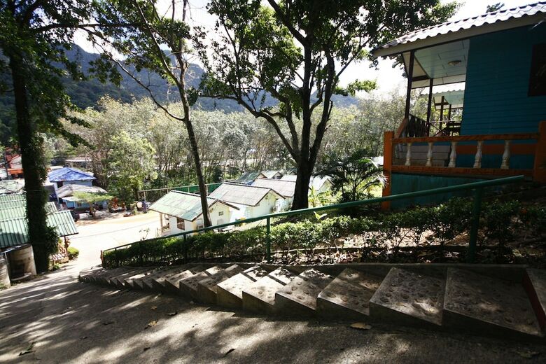 Hotel Giant Bungalow