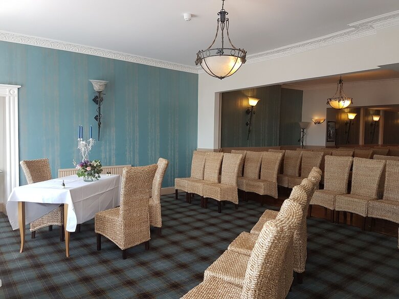 Gwesty'r Marine Hotel & Spa
