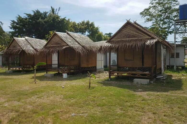 Hotel Lanta Local Hut