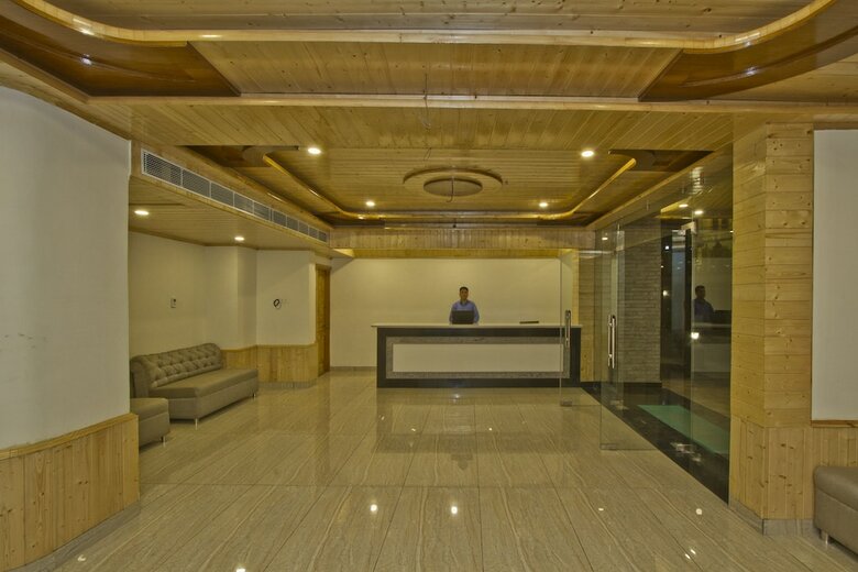 Hotel Sarthak Regency