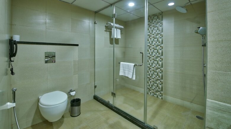 Hotel Polo Inn & Suites