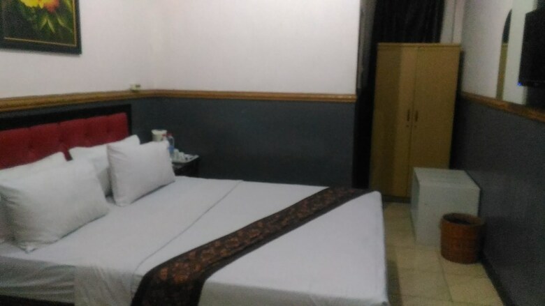 Anggraeni Hotel Ketanggungan