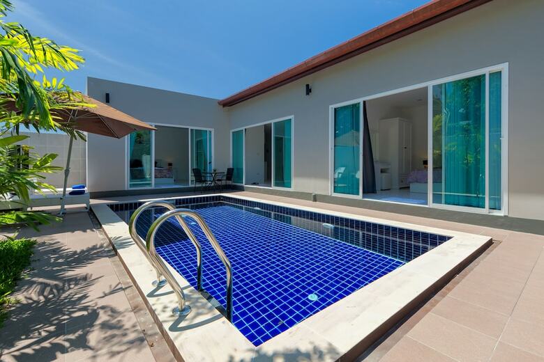 Private New Pool Villa Near Laguna