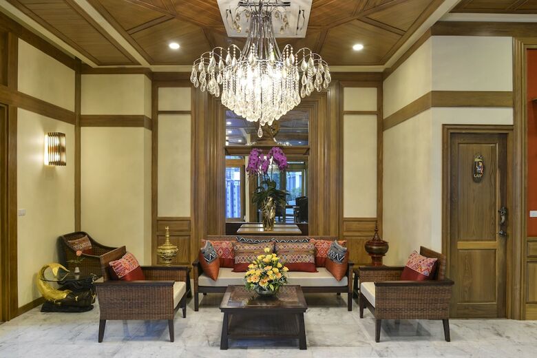 Peak Nimman Prestige Hotel
