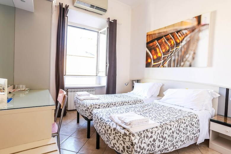 Hotel The Beehive
