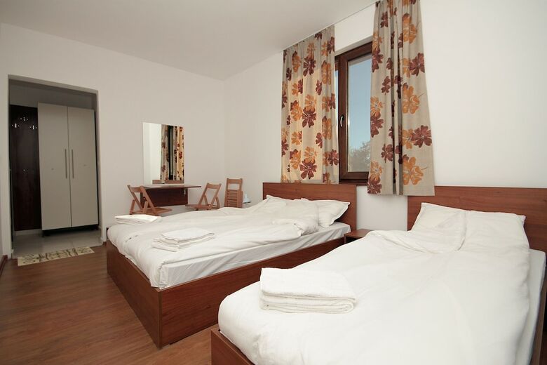 Hotel Yan Bibiyan Guest House