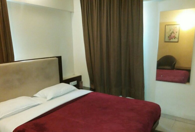 Hotel Basera